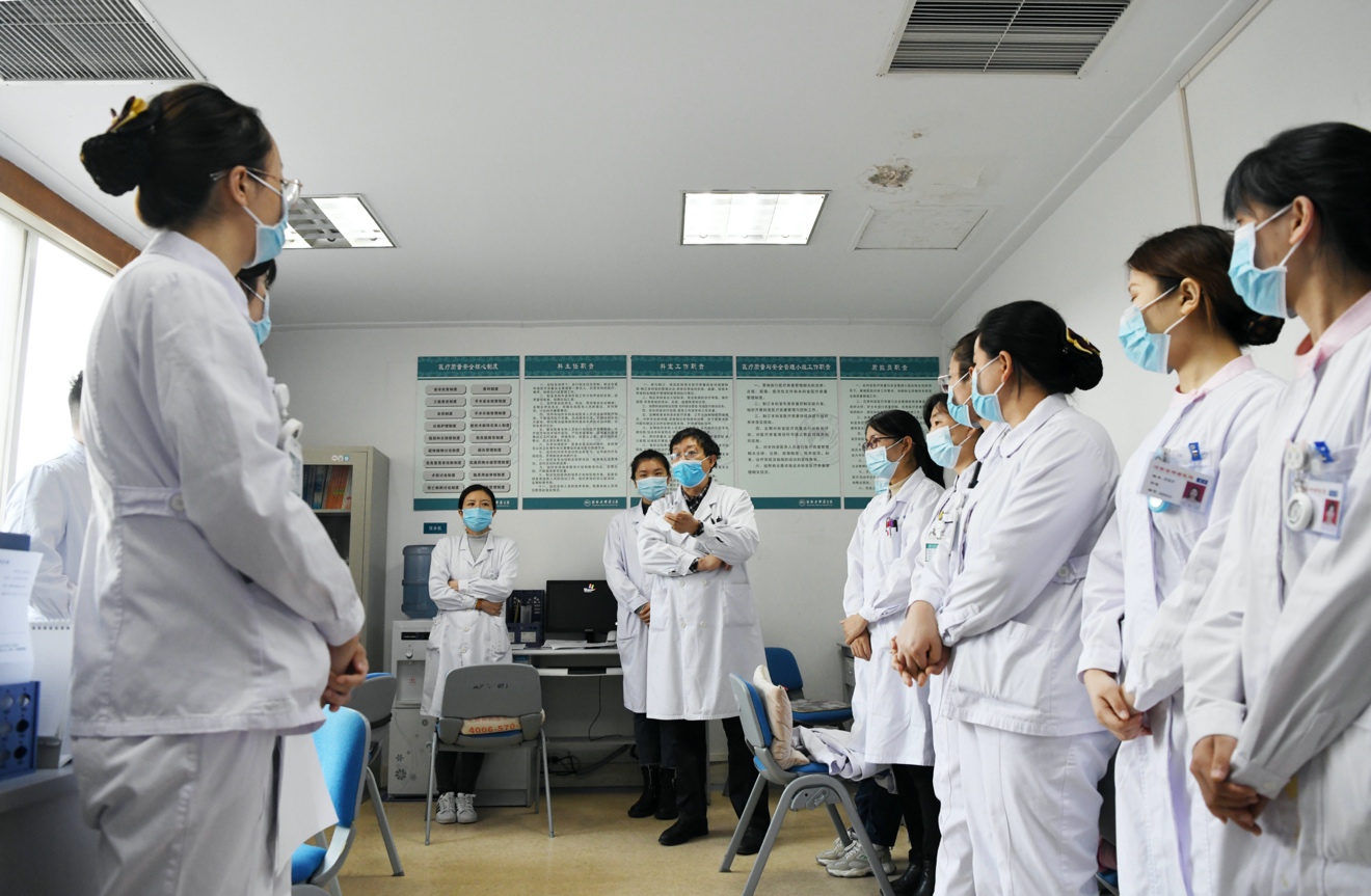 �����֣�Ϊ��ͯ��Ǯ�β�������"�ϱ�����ҽ��"